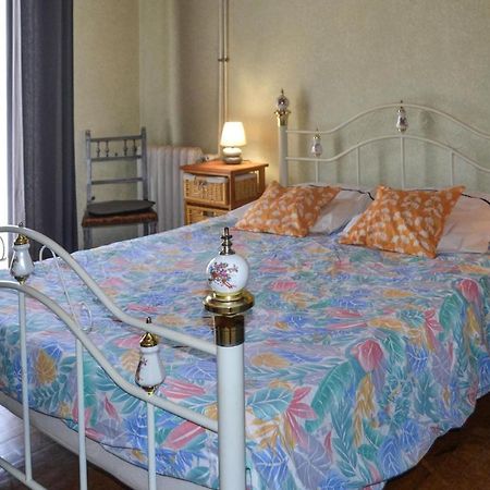 Stunning Home In Biras With Kitchenette Luaran gambar