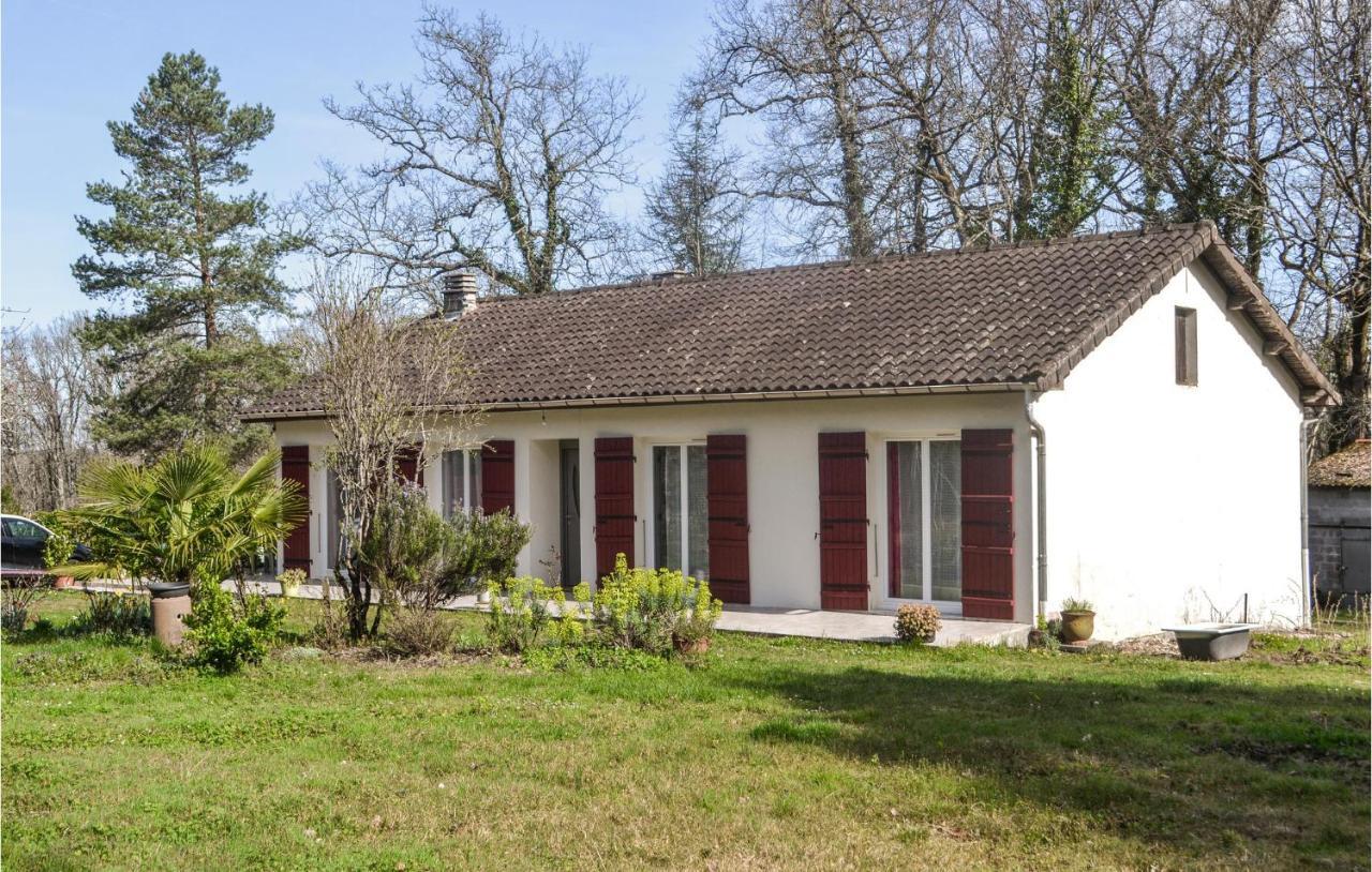 Stunning Home In Biras With Kitchenette Luaran gambar